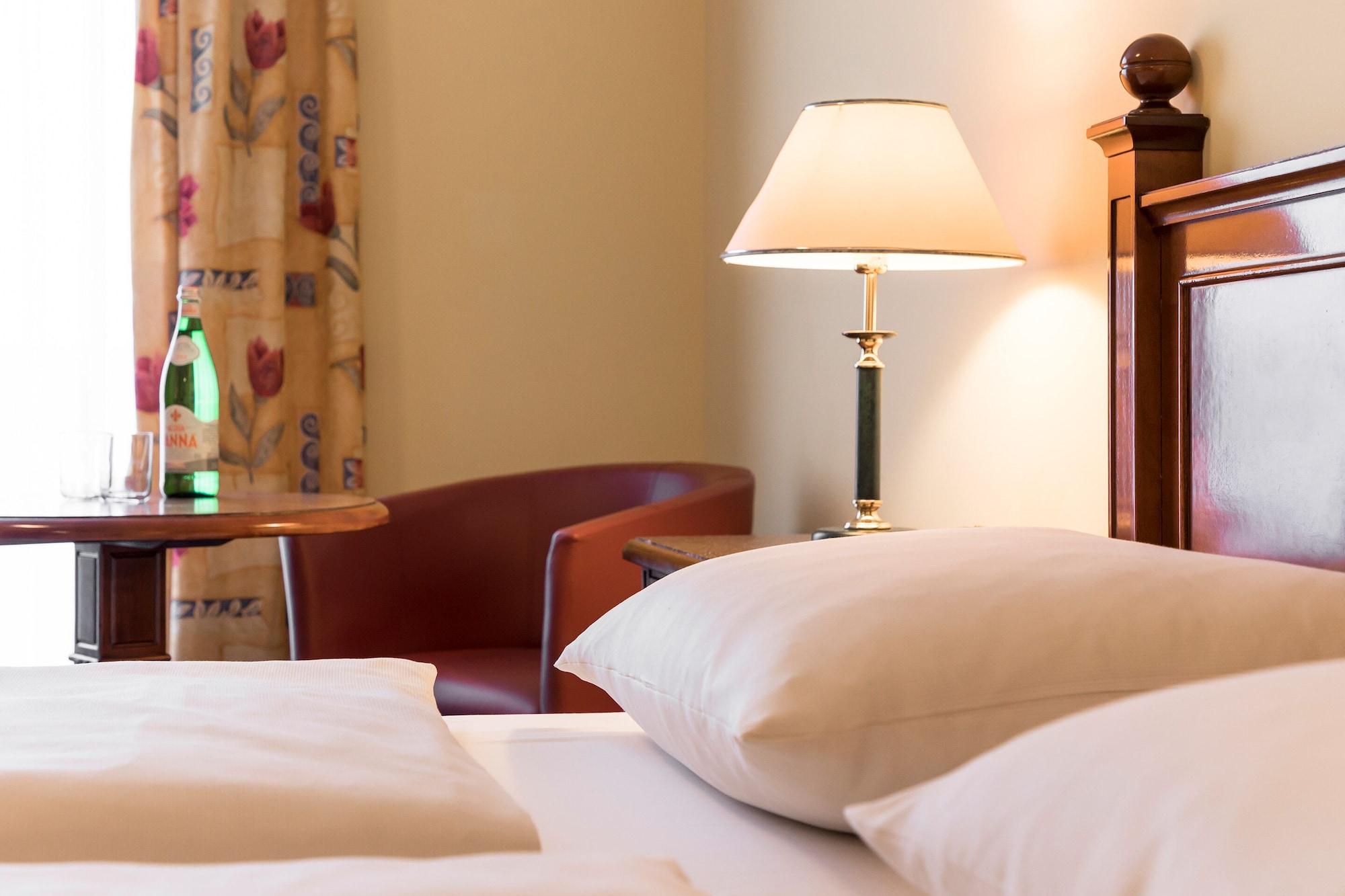 Dorint Marc Aurel Spa & Golf Resort Bad Goegging Ngoại thất bức ảnh