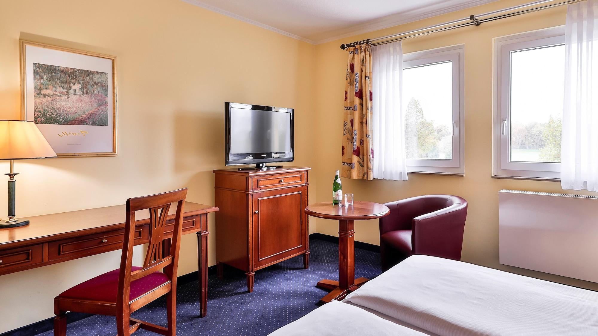 Dorint Marc Aurel Spa & Golf Resort Bad Goegging Ngoại thất bức ảnh