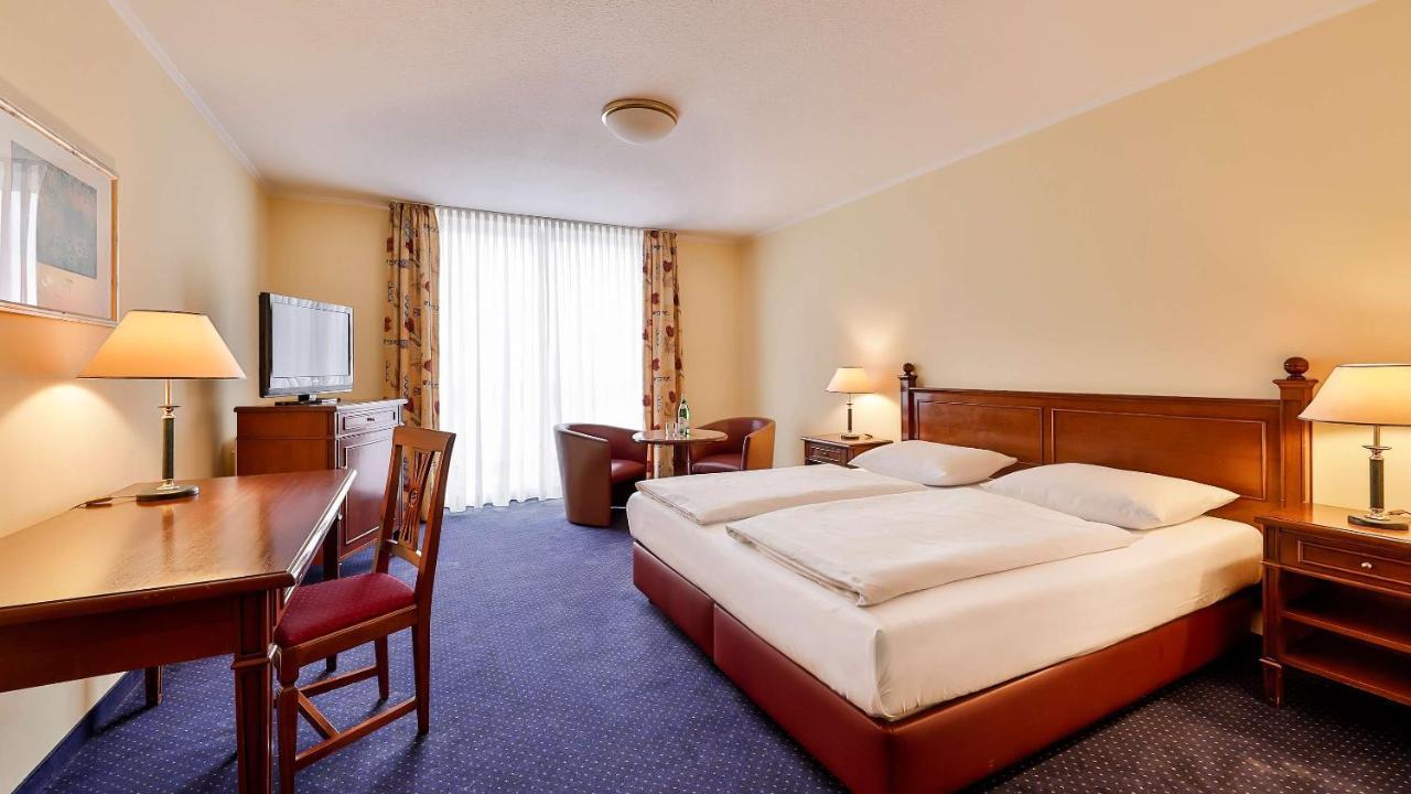 Dorint Marc Aurel Spa & Golf Resort Bad Goegging Ngoại thất bức ảnh