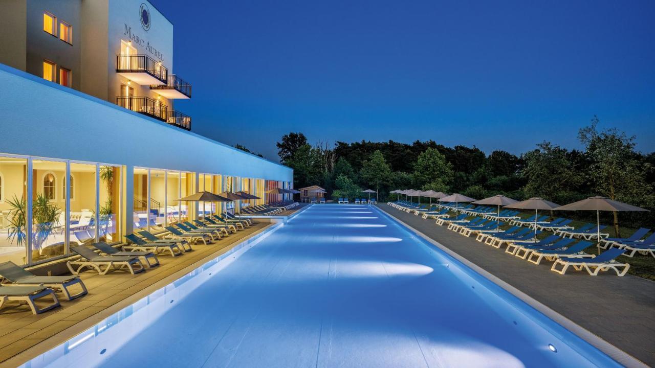 Dorint Marc Aurel Spa & Golf Resort Bad Goegging Ngoại thất bức ảnh