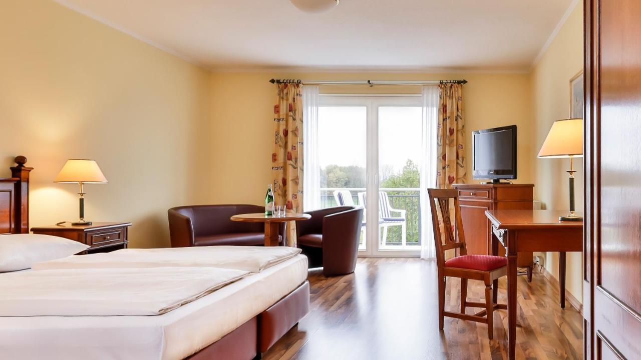Dorint Marc Aurel Spa & Golf Resort Bad Goegging Ngoại thất bức ảnh